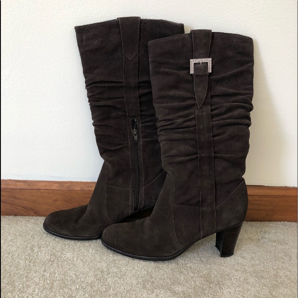 St Johns Boots. Krystal Brown size 8 1/2 M